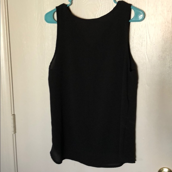 Black racerback flowy top - Picture 2 of 3